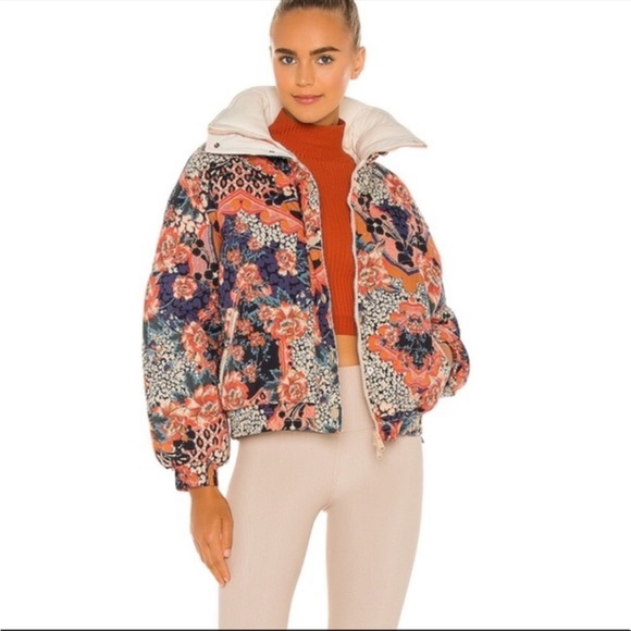 RARE Free People Power House Puffer jacket - Picture 4 of 13